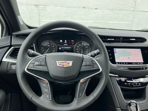 Used 2025 Cadillac XT5 Premium Luxury w/ Technology Package image 35