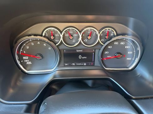 Used 2021 Chevrolet Tahoe Z71 w/ Luxury Package AWD/4WD image 32