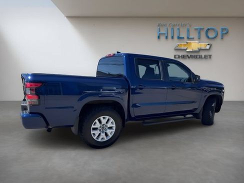 Used 2022 Nissan Frontier SV AWD/4WD image 4
