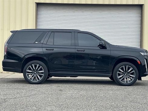 Used 2021 Cadillac Escalade Sport w/ Driver Assist Tech Package image 7