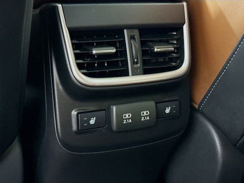 Used 2020 Subaru Outback Touring w/ Popular Package #2 image 27