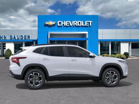 New 2026 Chevrolet Trax LT w/ LT Convenience Package image 5