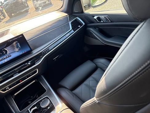 Used 2026 BMW X5 xDrive40i AWD/4WD image 21