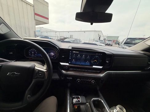 Used 2024 Chevrolet Silverado 1500 LT Trail Boss image 10