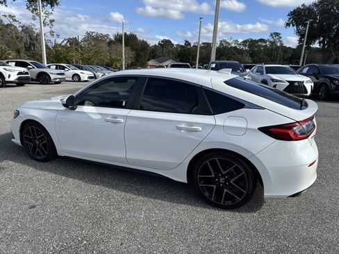 Used 2023 Honda Civic Sport Touring image 4