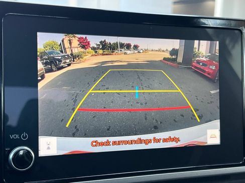 Used 2025 Toyota Camry SE FWD image 27