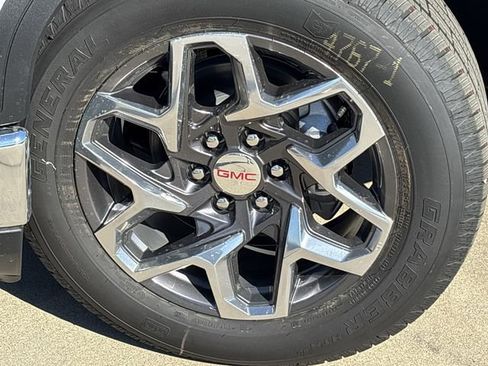 New 2026 GMC Sierra 1500 SLE image 29