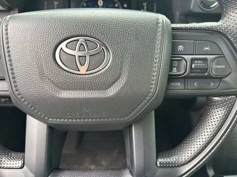 Certified 2025 Toyota Tacoma SR5 image 17