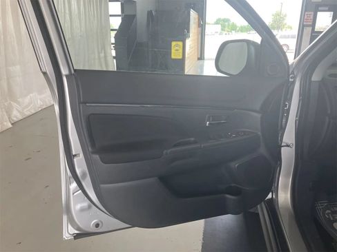 Used 2024 Mitsubishi Outlander Sport AWD image 14