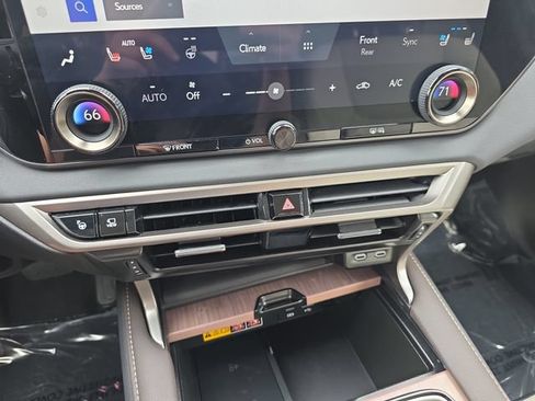 Used 2024 Lexus RX 350 Premium Plus w/ Convenience Package AWD/4WD image 24