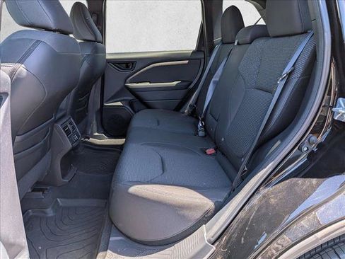 Certified 2026 Subaru Forester Premium AWD/4WD image 19