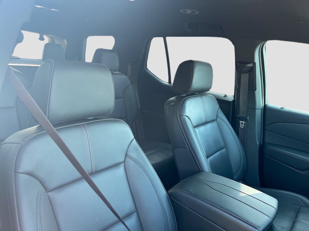 Used 2023 Chevrolet Traverse RS w/ LPO, Cargo Package FWD image 30