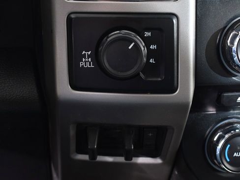 Used 2017 Ford F250 Lariat w/ Chrome Package image 30