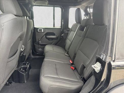 Used 2018 Jeep Wrangler Unlimited Sport AWD/4WD image 18