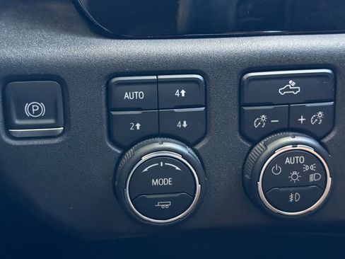 Used 2024 Chevrolet Silverado 1500 RST AWD/4WD image 36