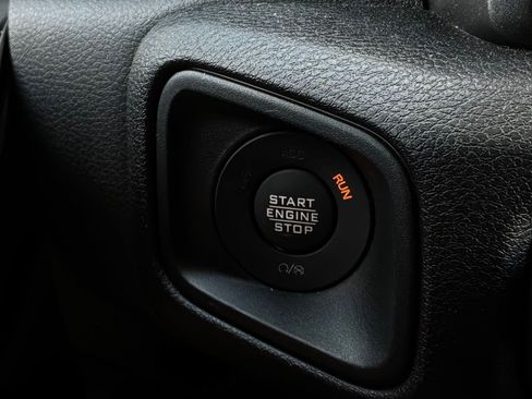 Used 2025 Jeep Wrangler Unlimited Sport AWD/4WD image 25