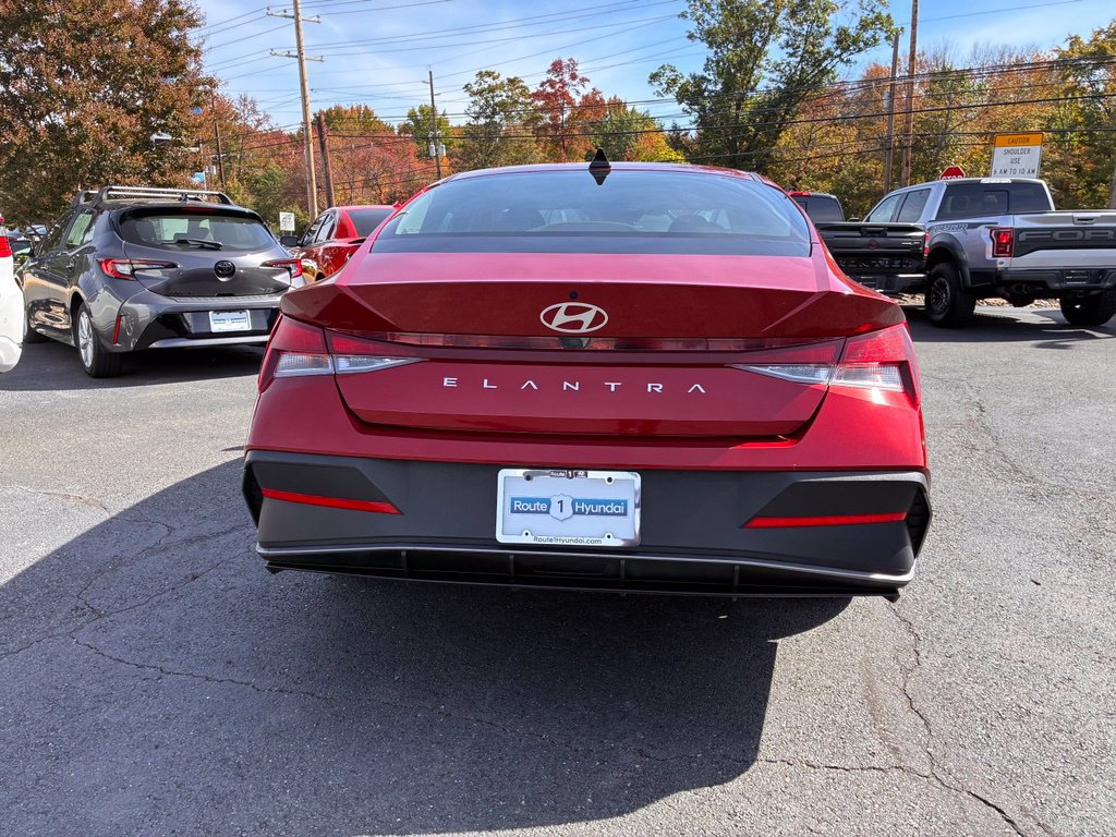 Used 2024 Hyundai Elantra SEL FWD image 6