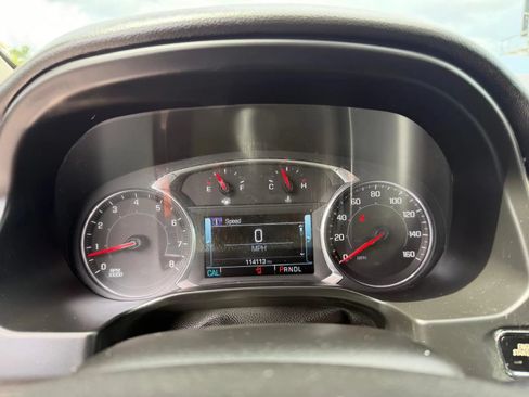 Used 2017 GMC Acadia SLT AWD/4WD image 16
