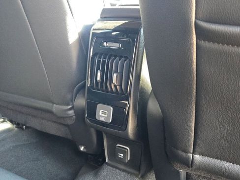 New 2026 Jeep Compass Latitude w/ Sun and Sound Group image 11