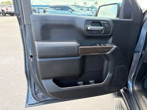 Used 2022 Chevrolet Silverado 1500 LT w/ Convenience Package II RWD image 12