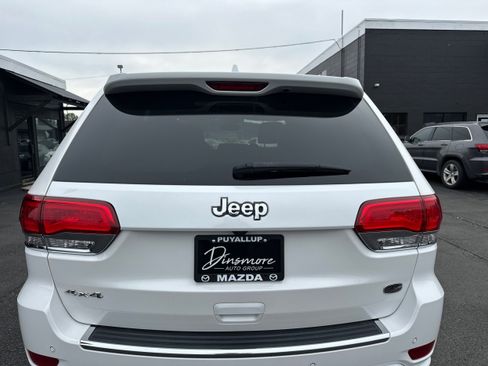 Used 2019 Jeep Grand Cherokee Overland w/ Interior Metal Package AWD/4WD image 27