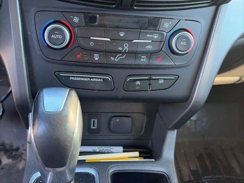 Certified 2019 Ford Escape SEL image 17