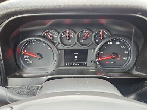 Used 2020 Chevrolet Silverado 1500 Custom w/ Custom Convenience Package AWD/4WD image 11