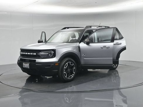 Certified 2023 Ford Bronco Sport Outer Banks w/ Tech Package AWD/4WD image 33
