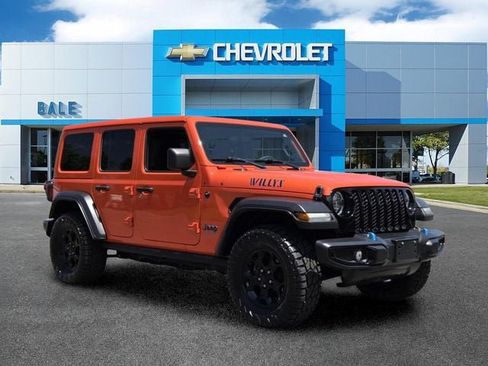 Used 2023 Jeep Wrangler Unlimited w/ Cold Weather Group AWD/4WD image 1