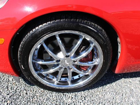 Used 2005 Chevrolet Corvette Convertible w/ Preferred Equipment Group RWD image 30