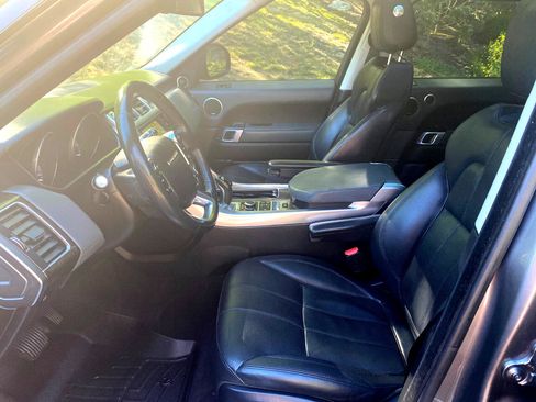 Used 2015 Land Rover Range Rover Sport HSE image 10