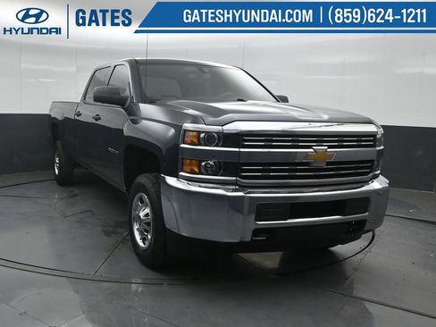 Used 2017 Chevrolet Silverado 2500 W/T AWD/4WD image 5