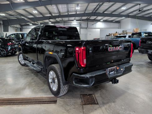 Used 2022 GMC Sierra 3500 Denali AWD/4WD image 4