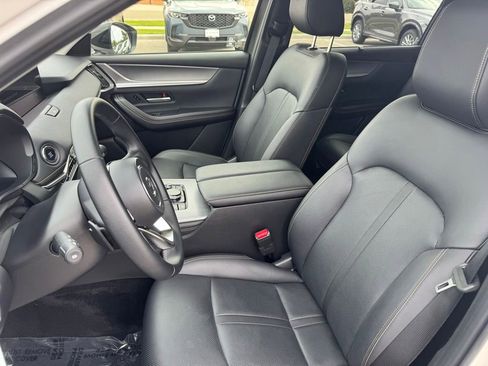 Certified 2025 MAZDA CX-70 3.3 Turbo w/ Preferred Package AWD/4WD image 2