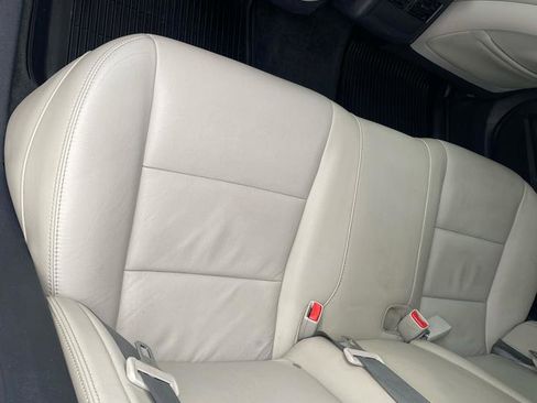 Used 2018 Toyota Avalon XLE w/ All Weather Liner Package image 9