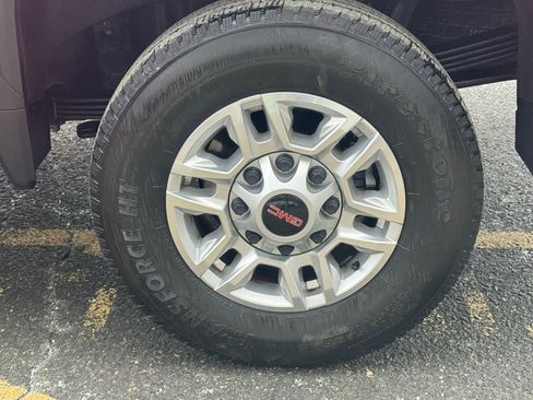 Used 2024 GMC Sierra 2500 SLE w/ SLE Convenience Package image 10