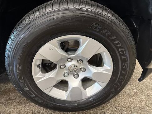 Used 2020 RAM 1500 Big Horn AWD/4WD image 10
