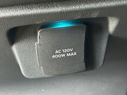 Used 2025 Ford F150 Lariat w/ Equipment Group 501A Mid AWD/4WD image 22