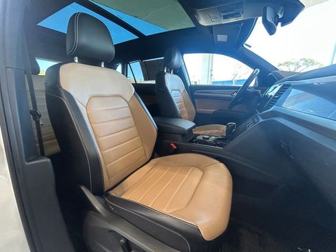 Used 2022 Volkswagen Atlas Cross Sport SEL Premium R-Line image 30