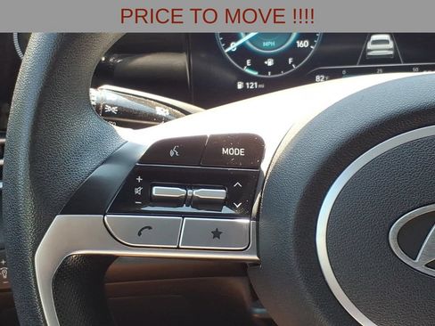 Used 2024 Hyundai Elantra SEL FWD image 16