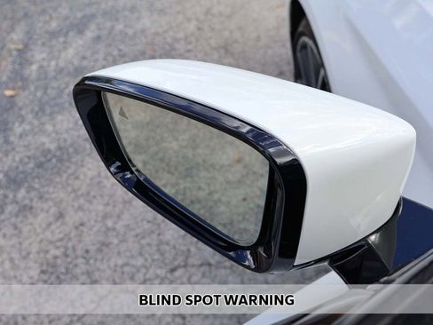 Used 2023 BMW 530i w/ M Sport Package image 5