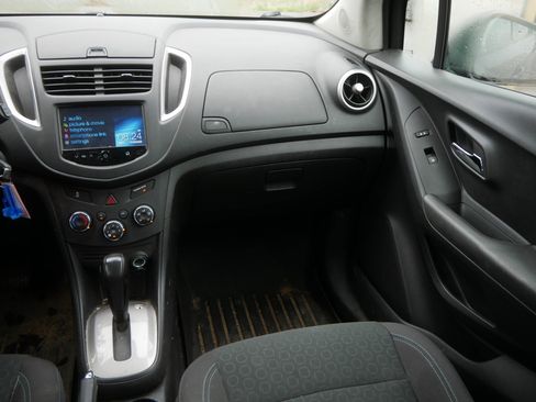 Used 2016 Chevrolet Trax LS AWD/4WD image 11