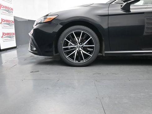 Used 2024 Toyota Camry SE FWD image 15