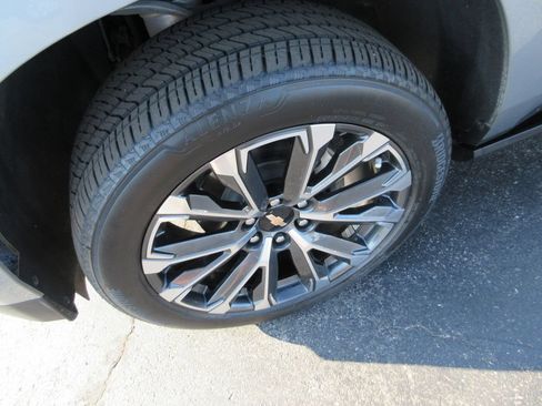 Certified 2025 Chevrolet Tahoe High Country AWD/4WD image 14