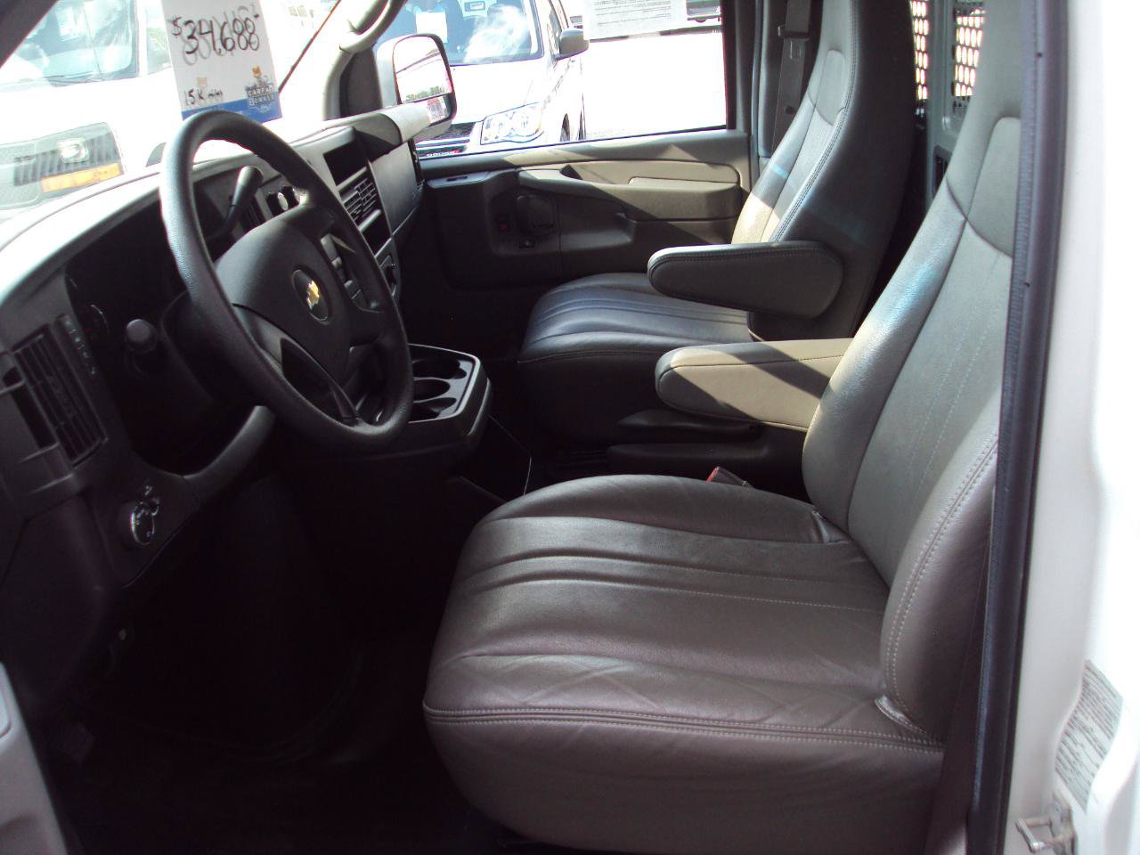 Used 2014 Chevrolet Express 1500 AWD image 19