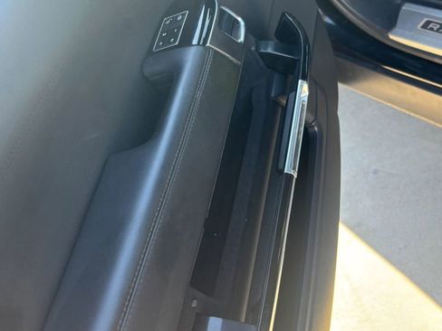 Used 2014 Land Rover Range Rover Supercharged image 12