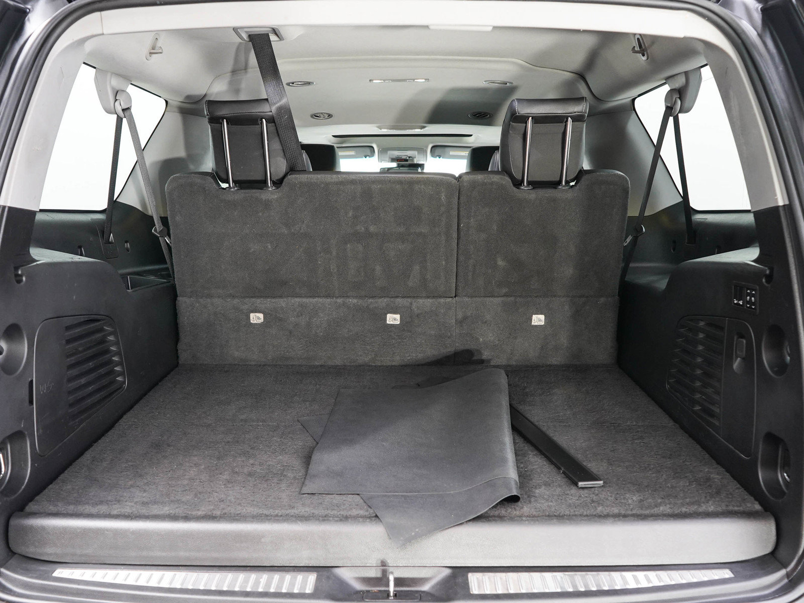 Used 2019 GMC Yukon XL SLT AWD/4WD image 9
