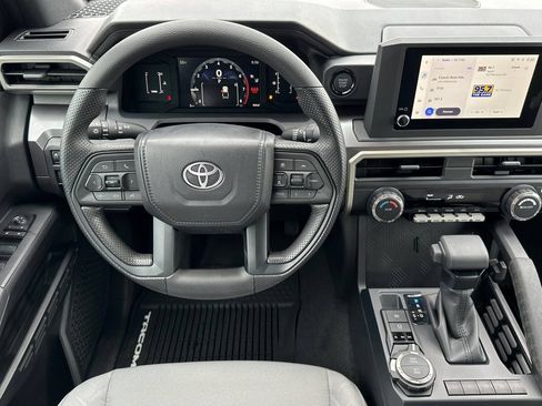 Certified 2025 Toyota Tacoma SR5 AWD/4WD image 13
