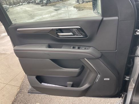 New 2026 Chevrolet Suburban RST w/ Comfort Package AWD/4WD image 37