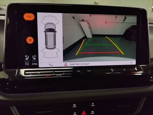 Certified 2024 Volkswagen Atlas Peak Edition SEL image 29